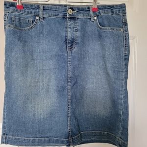Style and Co denim jean skirt, light blue denim, size 14